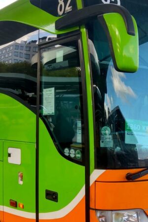 «Je sentais la température de mon corps descendre» : la nuit glaciale de passagers Flixbus bloqués au Futuroscope