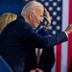 Joe Biden concede indultos preventivos a posibles blancos de Trump