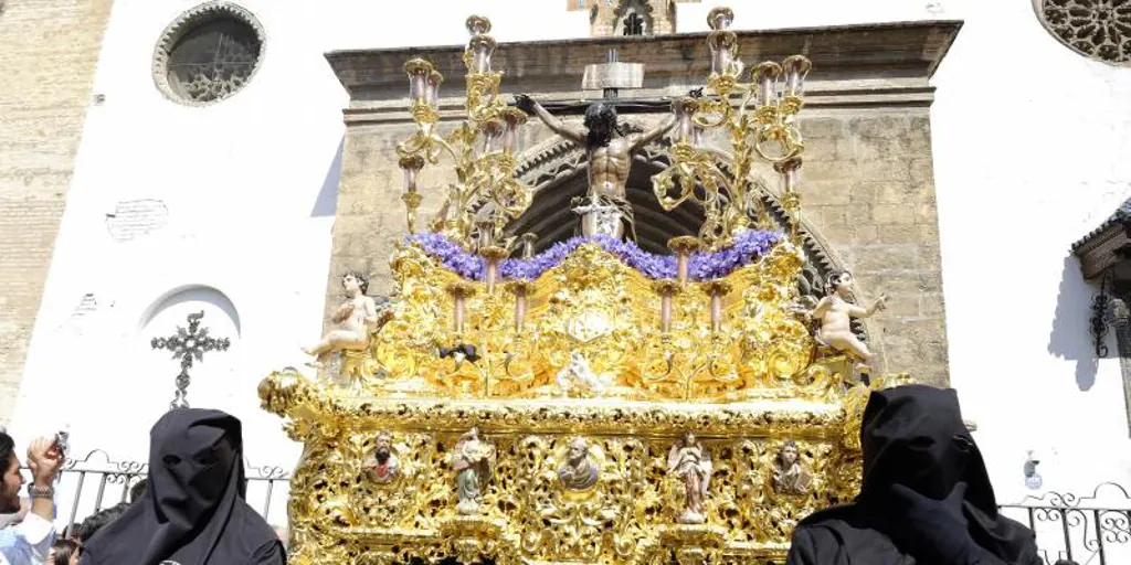 José Antonio Oliert, hermano mayor de Los Javieres:  «La intención es salir y entrar de Omnium Sanctorum el Martes Santo»