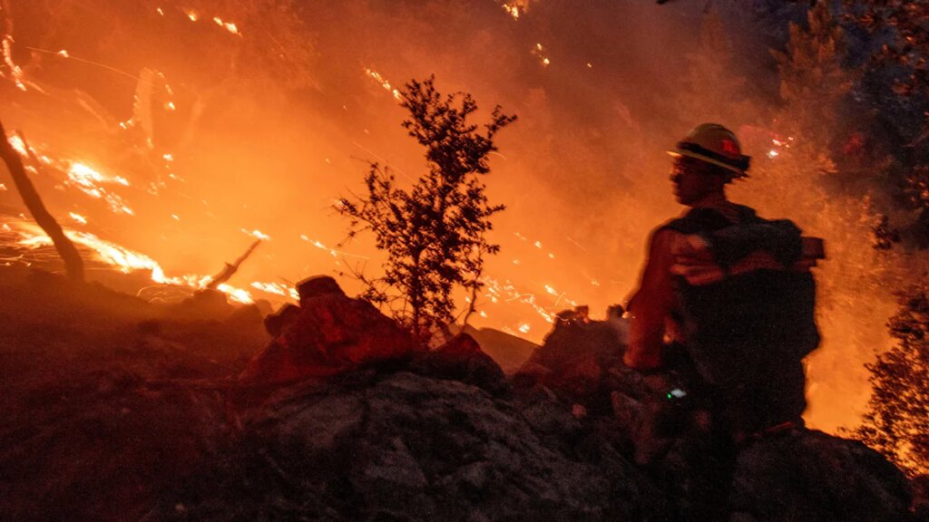 Kalifornien: Hunderte Häftlinge kämpfen als Feuerwehrleute gegen die Flammen