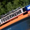 Die Feuerwehr war am Freitag bei einem Brand in einer Seniorenwohnanlage im Einsatz. (Symbolbild) Foto: Marijan Murat/dpa