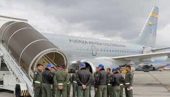 La Colombie envoie deux avions militaires aux Etats-Unis pour rapatrier des concitoyens expulsés