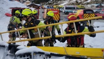 La Guardia Civil investiga una estafa en redes sociales tras el accidente del telesilla de Astún