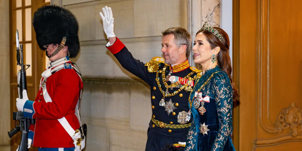 La cena de Año Nuevo de los reyes Federico y Mary de Dinamarca: simbolismo, un debut y un tenso reencuentro