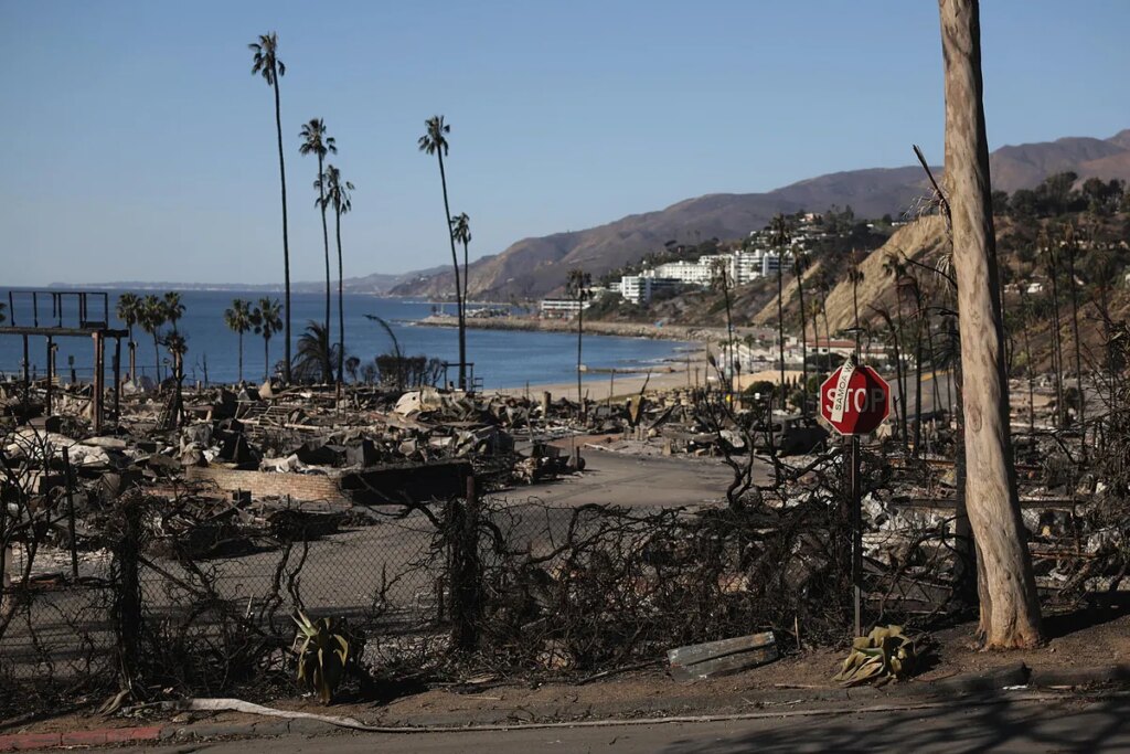 La cifra de muertos en Los Angeles asciende a 24 entre el temor a más vientos