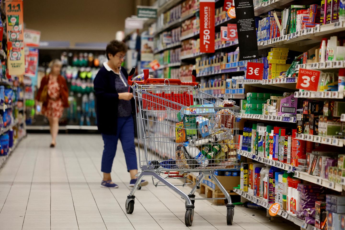 La consommation n’a pas redémarré dans les supermarchés : « En 2024, tous les moteurs sont cassés »