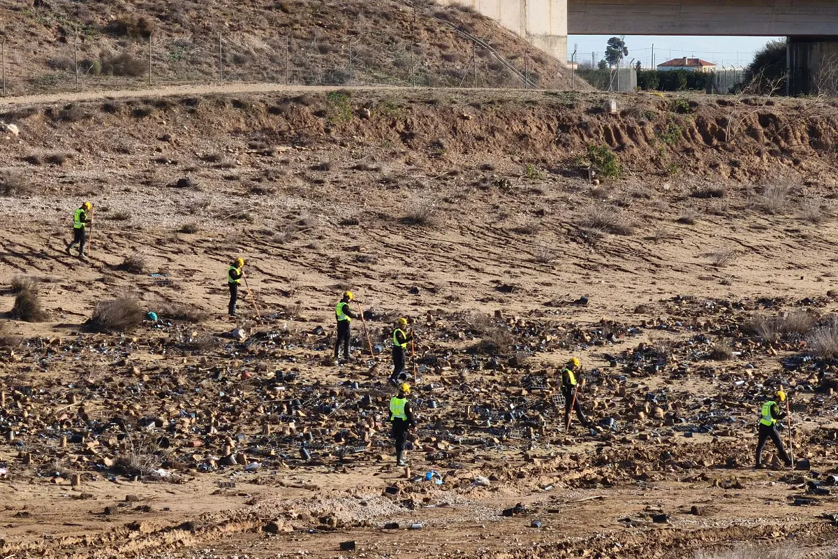 La "costosa" búsqueda de los tres desaparecidos en Valencia por la dana: 400 efectivos para rastrear un perímetro de 500 kilómetros cuadrados