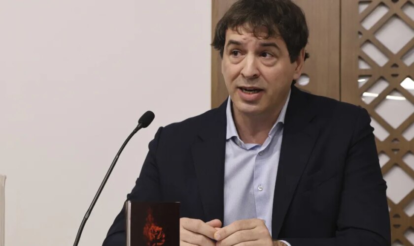 La jueza que investiga al hermano de Pedro Sánchez pide a la UCO que analice el borrado de mails de la directora del Conservatorio en la fecha de su contratación