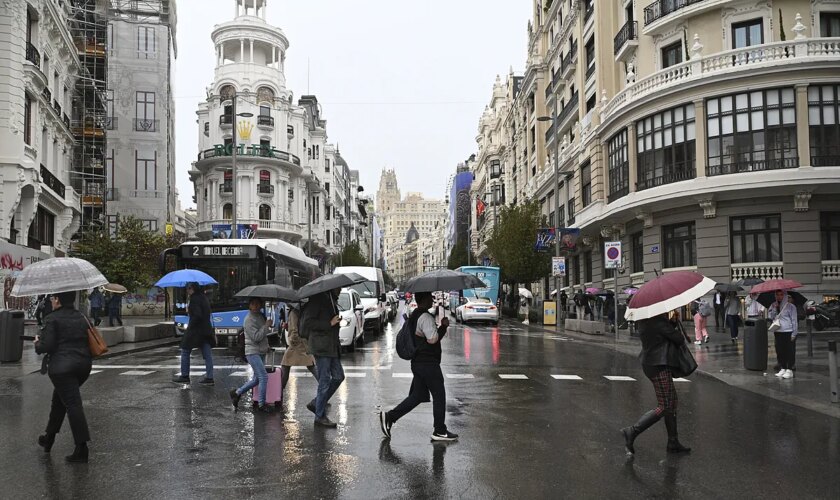 La llegada de la borrasca Garoe deja precipitaciones este lunes por todo el país, más abundantes en el suroeste