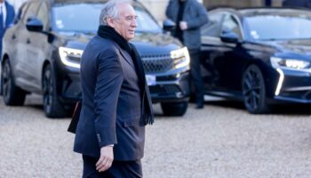 La méthode Bayrou pour anesthésier les oppositions