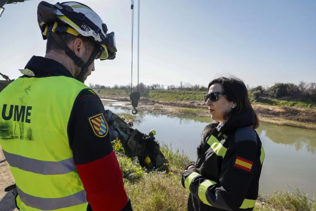 La 'unidad política' en la dana: todos imponen la clandestinidad en sus visitas... y Sánchez ni acude