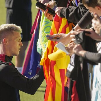 LaLiga deja al Barça sin inscribir a Dani Olmo por no presentar "ninguna alternativa"