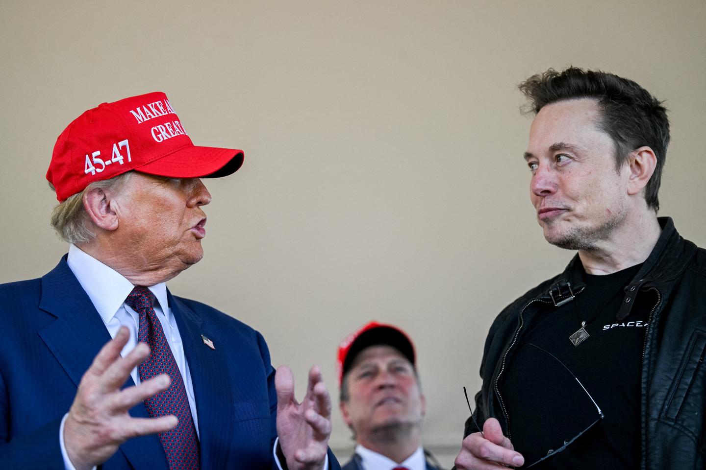 « L’année Trump s’ouvre sur une offensive antidémocratique et anti-européenne menée par Elon Musk »