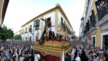 Las Siete Palabras vuelve a la calle Hernando Colón 7 años después