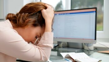 Le burn-out se conjugue au féminin