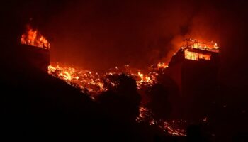 Le lien entre les changements climatiques et les incendies établi par l'étude de glace de l'Antarctique