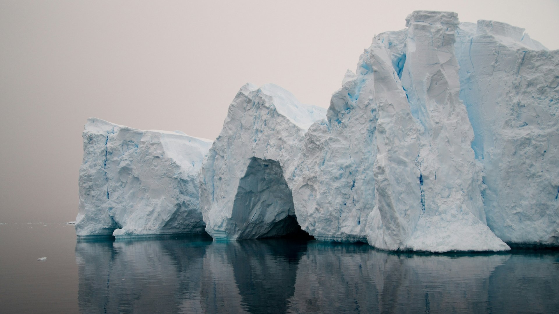 Le plus grand iceberg au monde s'apprête à percuter une île et ses occupants