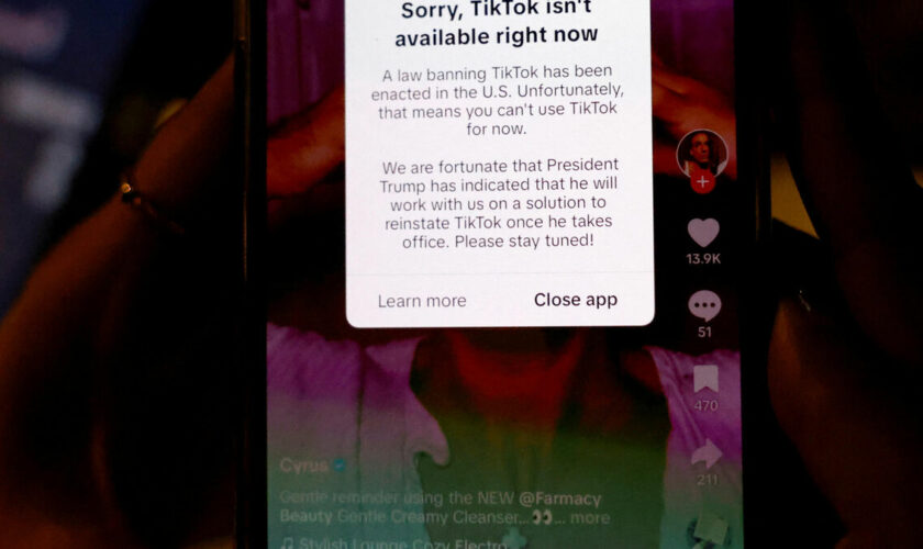 Le réseau social TikTok suspendu aux États-Unis