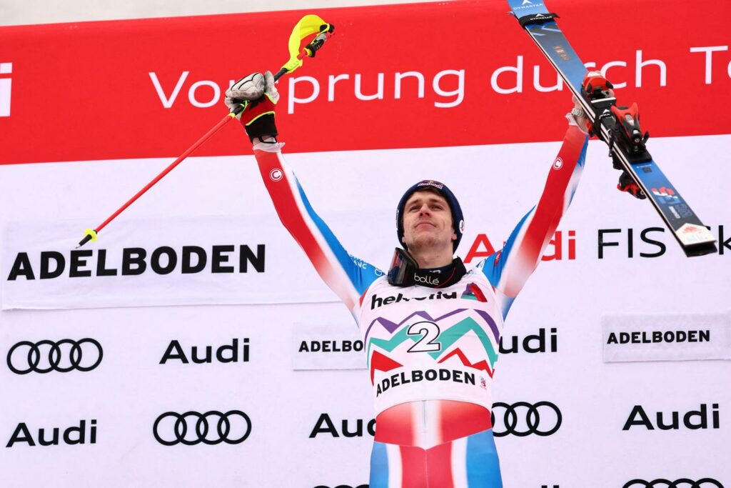 Le skieur français Clément Noël s’adjuge le slalom d’Adelboden, sa troisième victoire de la saison