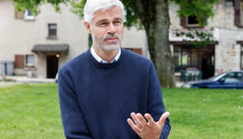 Le titre de séjour pour étrangers malades coûte-t-il des « centaines de millions d’euros » comme le dit Wauquiez ?