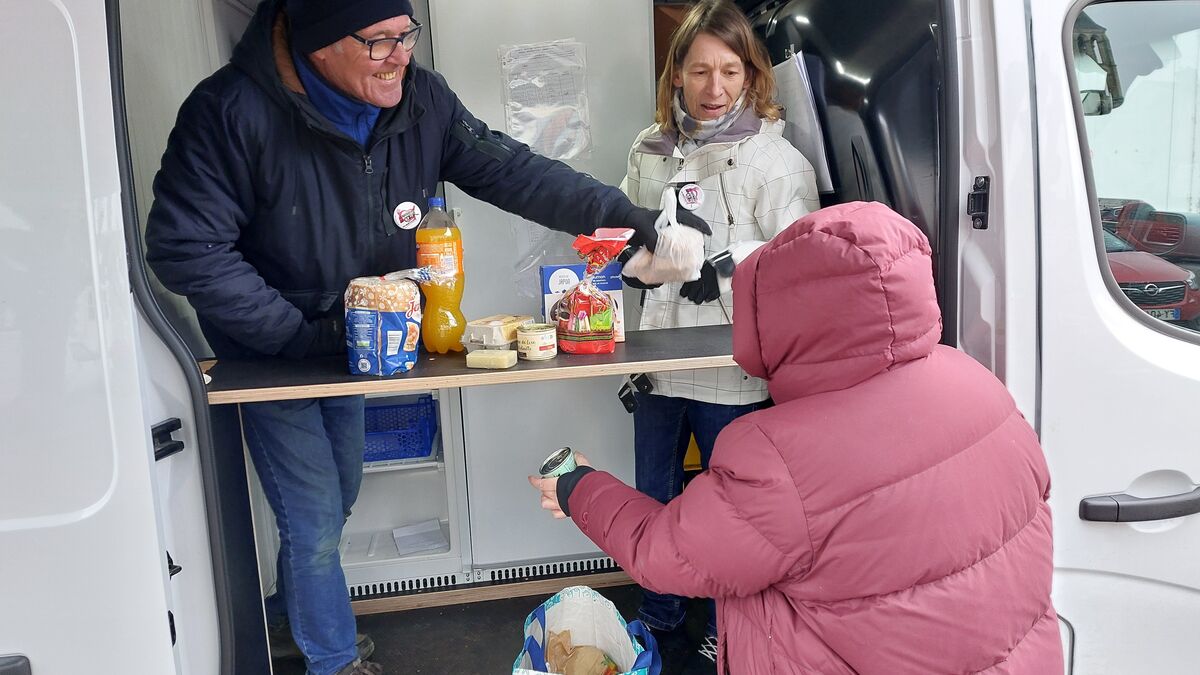 « L’éloignement, c’est une double peine » : le premier camion des Restos du cœur sillonne le sud Seine-et-Marne