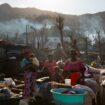 « Les gens venaient vers nous pour nous demander si les chiffres étaient réels » : Mayotte dévastée par le passage du cyclone Chido, dans l’œil du photographe Morgan Fache