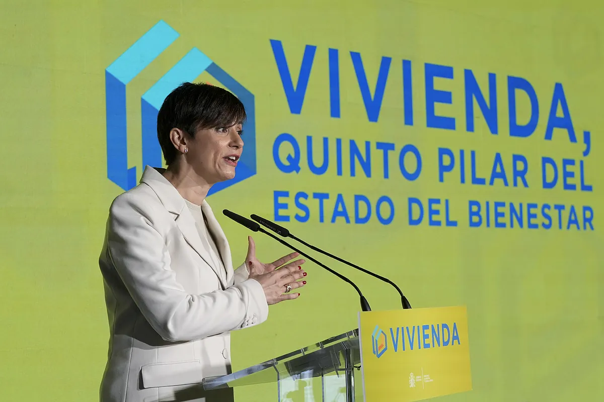 Limitar la compra de vivienda a extranjeros y subir impuestos a los pisos turísticos: las claves del plan de vivienda del Gobierno