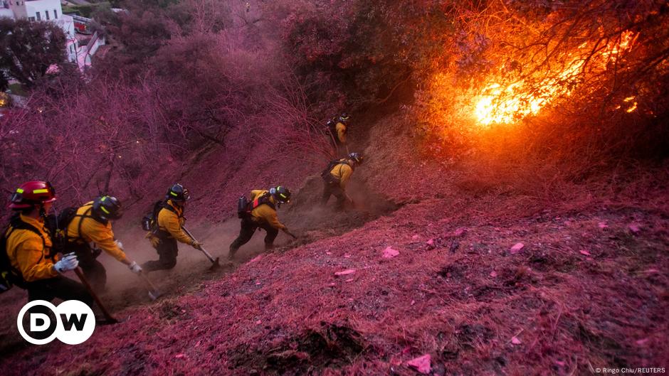 Los Angeles braces for return of high winds amid wildfires