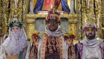 Los Reyes Magos visitan por primera vez a los niños del Centro de Estimulación del Buen Fin