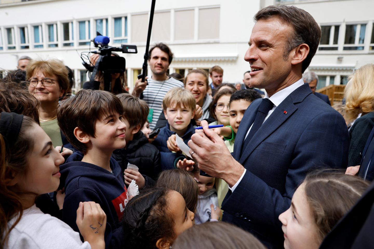 Lutte contre l’infertilité : le « grand plan » promis par Macron toujours attendu