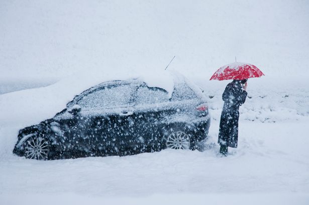 Major £1,000 fine warning to anyone with snow on their car