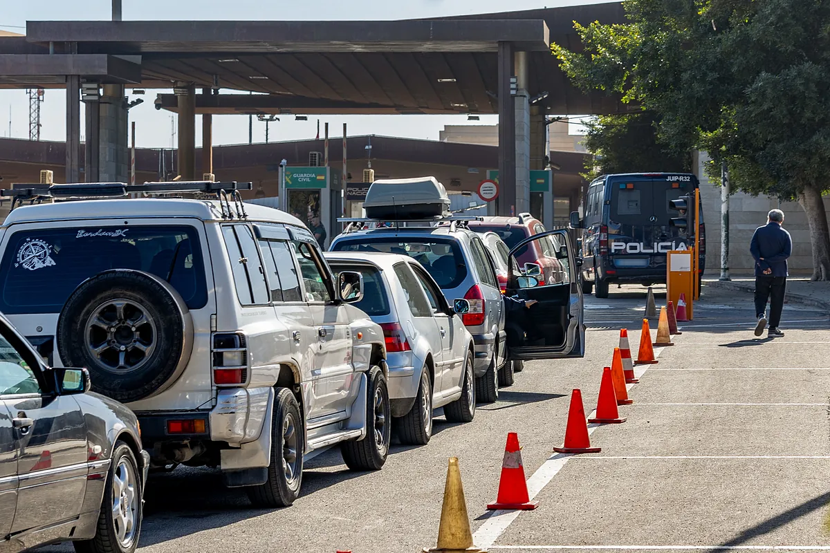 Marruecos impide la entrada de una furgoneta procedente de Melilla con pequeños electrodomésticos y menaje de cocina pese al anuncio de reapertura de la aduana comercial