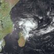 Mayotte placée en alerte rouge à l’approche du cyclone Dikeledi