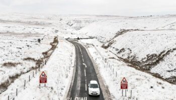 Met Office issues urgent warning to anyone driving a car this weekend