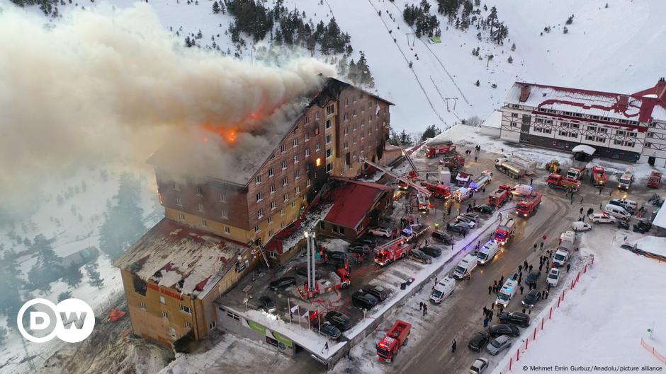 Mindestens 66 Tote bei Hotelbrand in türkischem Skigebiet