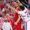 Mondial 2025 de handball : une équipe de France aux deux visages s’incline en demi-finale contre la Croatie