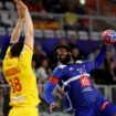 Mondial de handball : déjà qualifiés, les Bleus concluent la phase de groupes par une victoire contre la Macédoine du Nord