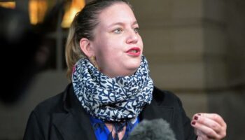 Mort de Jean-Marie Le Pen : Mathilde Panot «pas choquée» par «cette jeunesse qui continue d’emmerder le Front national»