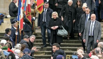 Mort de Jean-Marie Le Pen : l'extrême droite réunie pour l'hommage public organisé à Paris