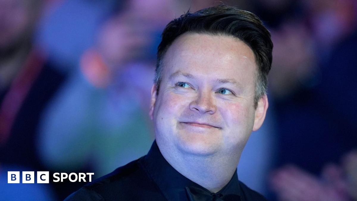 Shaun Murphy smiles to the crowd