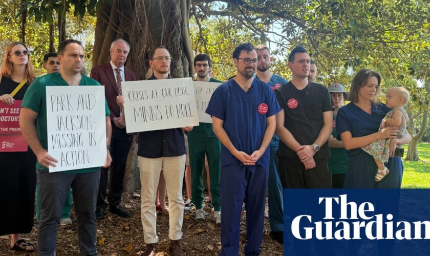 NSW government in 11th-hour bid to postpone mass resignation of psychiatrists