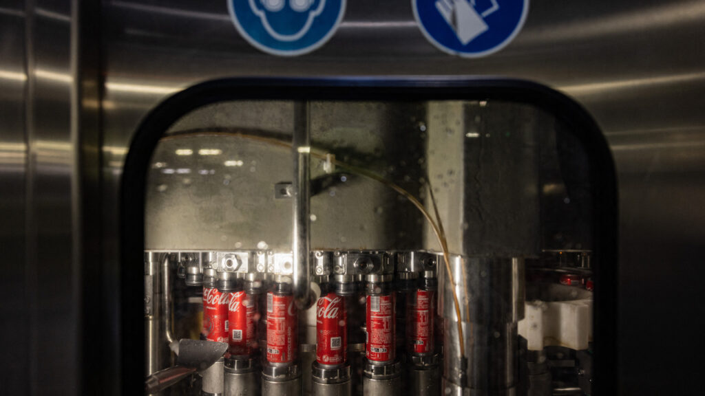 "Ne les  consommez pas": Rappel massif chez Coca-Cola : quels sont les effets du chlorate sur l'homme?