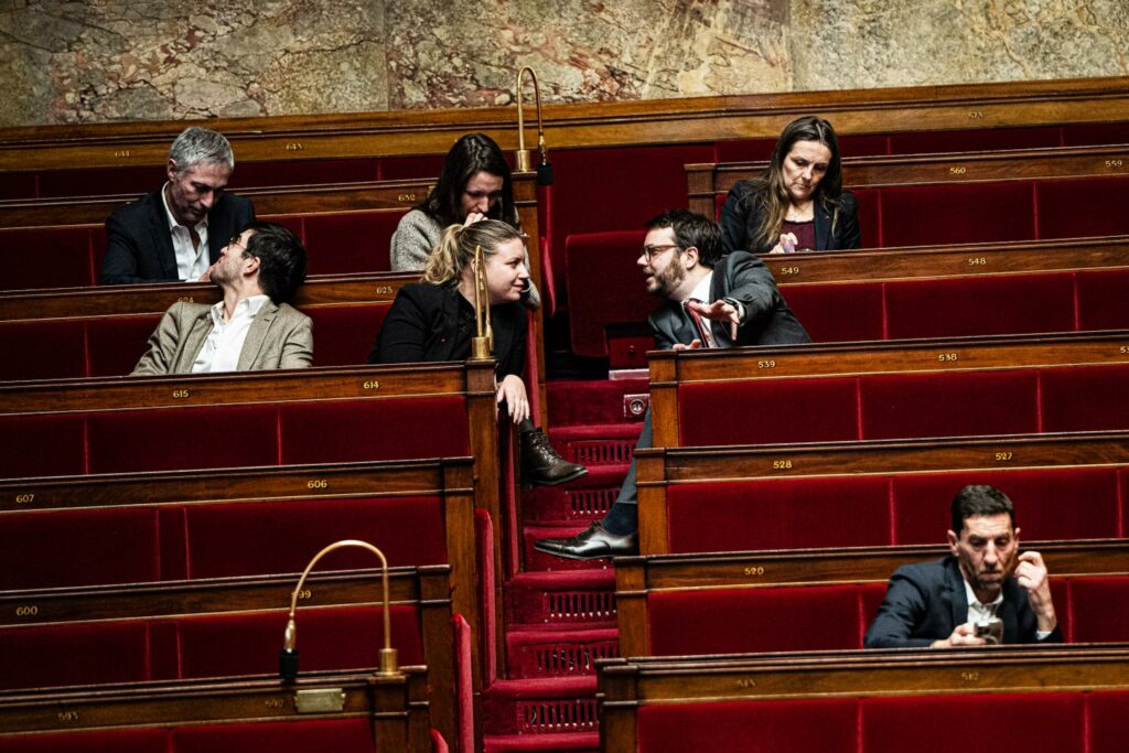 Nouveau Front populaire : après l’échec de la censure, les tensions entre le PS et LFI montent d’un cran