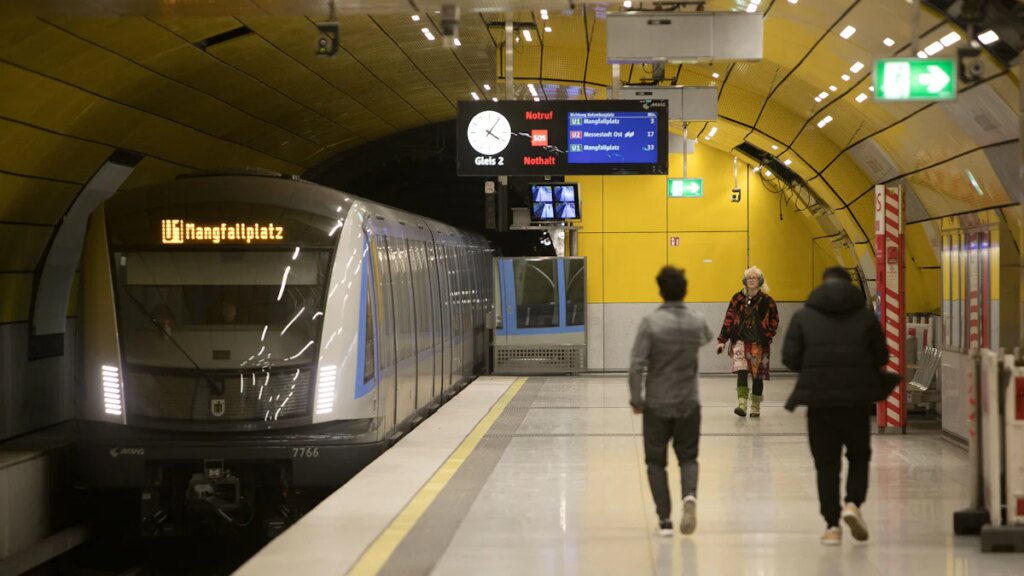 Öffentlicher Nahverkehr: München hat jetzt eine Nacht-U-Bahn – so lief die Premiere