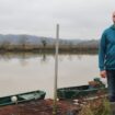 « On est au pied du mur » : coup d’arrêt pour la filière de la pêche au saumon en Nouvelle-Aquitaine