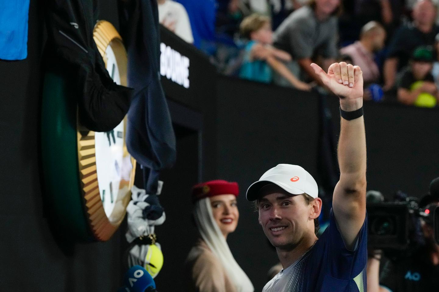 Open d’Australie : l’Australien Alex de Minaur affrontera Jannik Sinner, sa bête noire, en quarts de finale