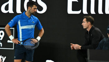 Open d’Australie : les images de Novak Djokovic coaché en plein match par Andy Murray