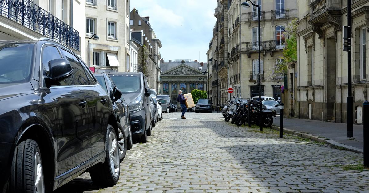 Où se garer sur une place de stationnement gratuite dans Paris ? Attention, il en reste de moins en moins