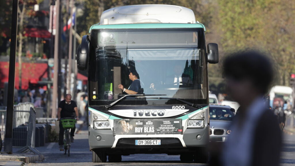 Paris : deux bus de la RATP visés par des tirs, une enquête pour tentative de meurtre ouverte