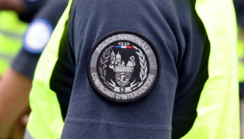 Paris : un policier mis en examen pour avoir mortellement frappé un homme menotté en 2023